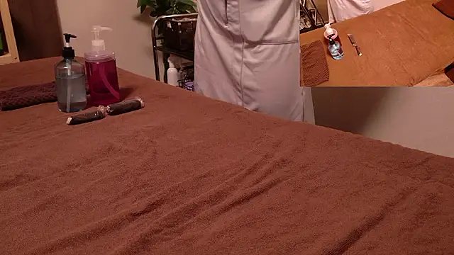 ManaMi-maru online show from 10-21-25, 11:44