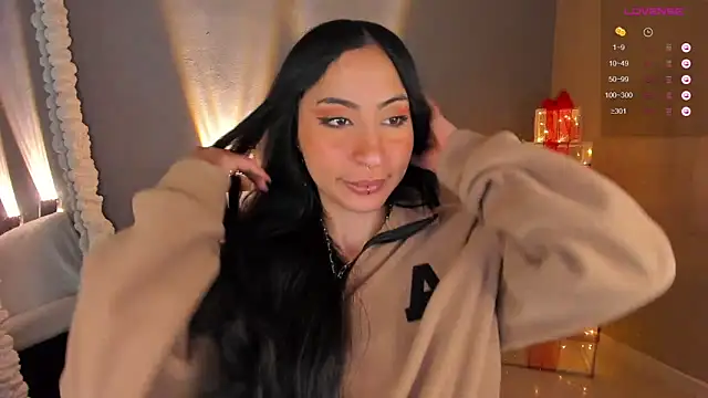 amber curly online show from 12-12-24, 10:42