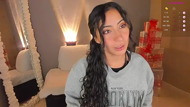 amber curly online show from 12-29-24, 04:19