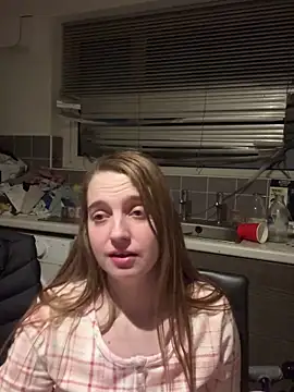 Snapshot of EvieRoseex chatting on 12-07-24, 02:09 EvieRoseex online show from 12-07-24, 02:09