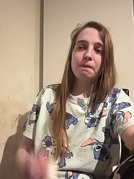 Snapshot of EvieRoseex chatting on 03-21-25, 09:23 EvieRoseex online show from 03-21-25, 09:23