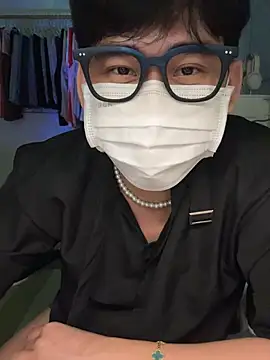 Snapshot of MinhTuanLive chatting on 03-18-25, 07:31 MinhTuanLive online show from 03-18-25, 07:31