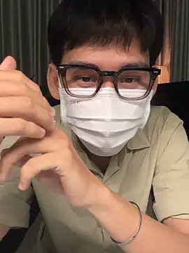 Snapshot of MinhTuanLive chatting on 02-03-26, 02:11 MinhTuanLive online show from 02-03-26, 02:11