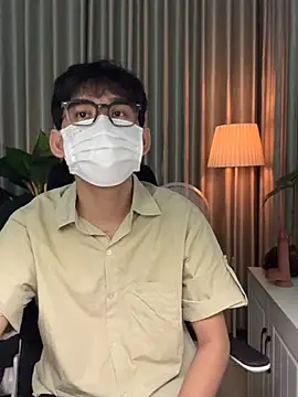 Snapshot of MinhTuanLive chatting on 03-26-26, 12:11 MinhTuanLive online show from 03-26-26, 12:11