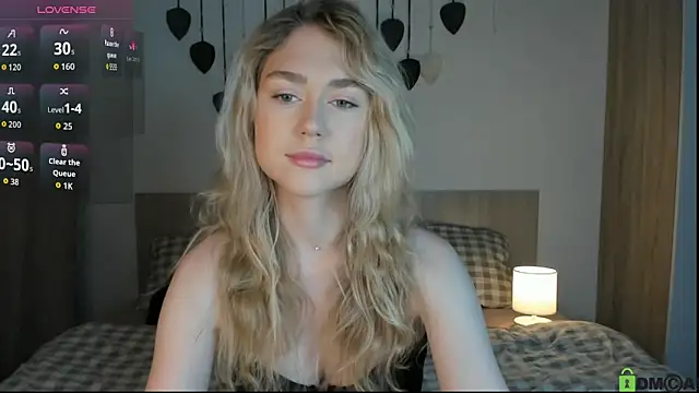 Snapshot of TheVanessaMaes chatting on 11-15-25, 11:43 TheVanessaMaes online show from 11-15-25, 11:43