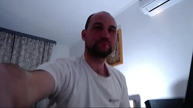 Snapshot of Popadosik_Mod chatting on 02-15-26, 06:15 Popadosik Mod online show from 02-15-26, 06:15