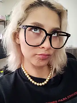 Ramona Flower online show from 09-28-25, 09:09