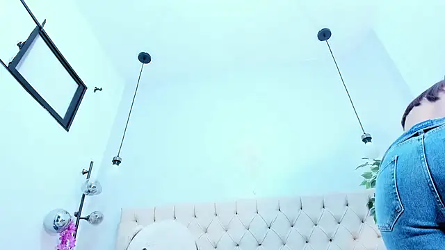 Victoria Coleman online show from 11-17-25, 09:20