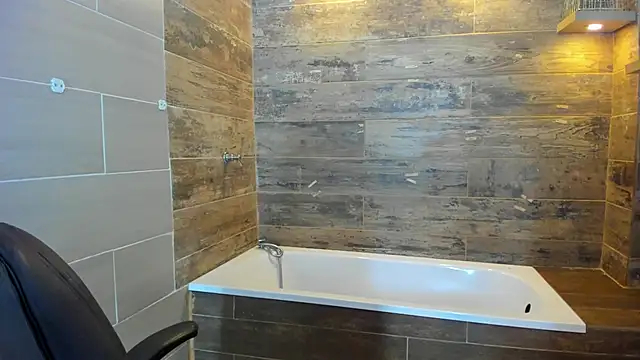 Snapshot of Bryce_Evans chatting on 02-23-25, 06:45 Bryce Evans online show from 02-23-25, 06:45