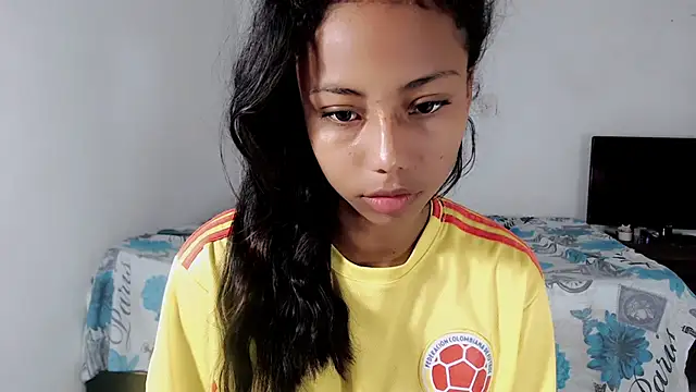 Snapshot of jasmin_brunette_ chatting on 11-21-25, 12:15 jasmin brunette online show from 11-21-25, 12:15