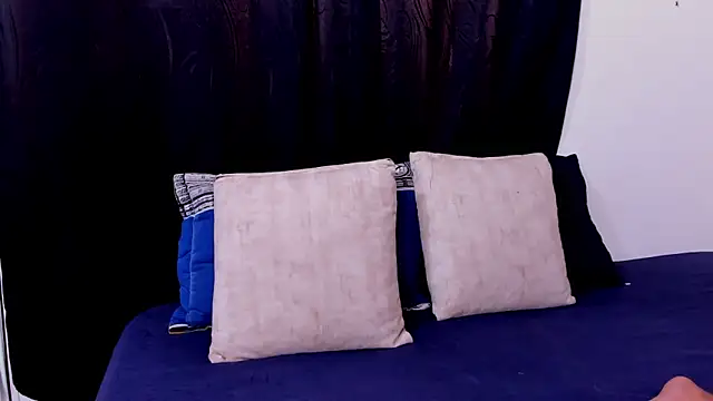 Snapshot of Lauren_Hills069 chatting on 10-20-25, 09:48 Lauren Hills069 online show from 10-20-25, 09:48