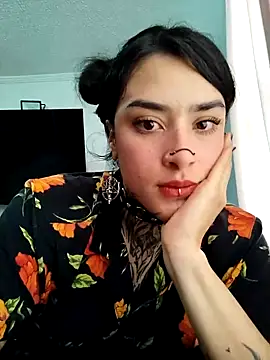 taaylor33 online show from 10-15-25, 06:30