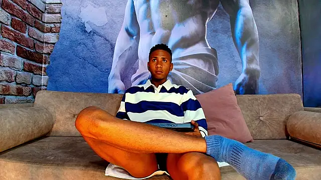 Snapshot of Ethan_Fox11 chatting on 03-17-26, 01:47 Ethan Fox11 online show from 03-17-26, 01:47