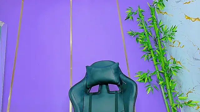 Snapshot of scarlet-jonesx chatting on 10-10-25, 04:55 scarlet-jonesx online show from 10-10-25, 04:55