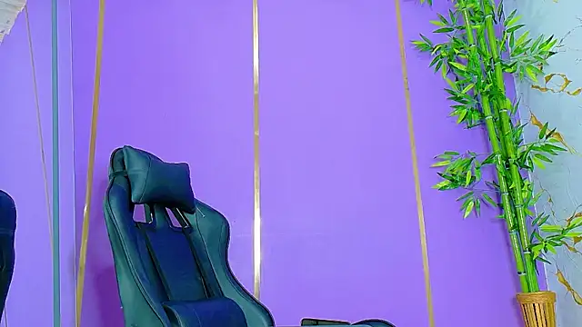 Snapshot of scarlet-jonesx chatting on 10-13-25, 07:41 scarlet-jonesx online show from 10-13-25, 07:41