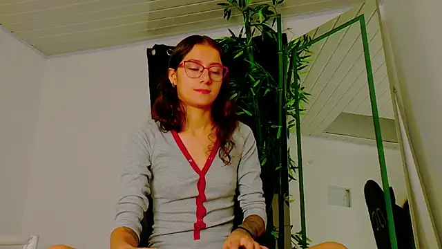 Snapshot of scarlet-jonesx chatting on 11-14-25, 12:09 scarlet-jonesx online show from 11-14-25, 12:09