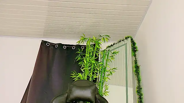 scarlet-jonesx online show from 12-13-25, 11:43