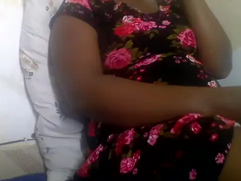 Hot-zeenah online show from 10-16-25, 03:51