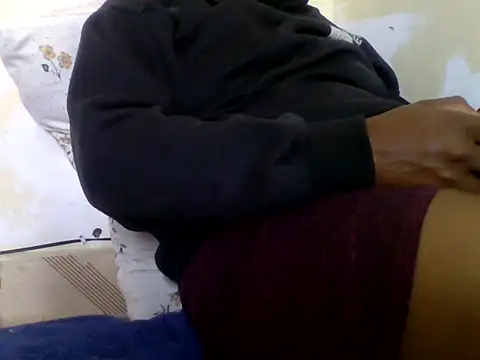 Hot-zeenah online show from 11-07-25, 07:52