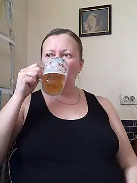 blondyaguar online show from 11-21-25, 12:37