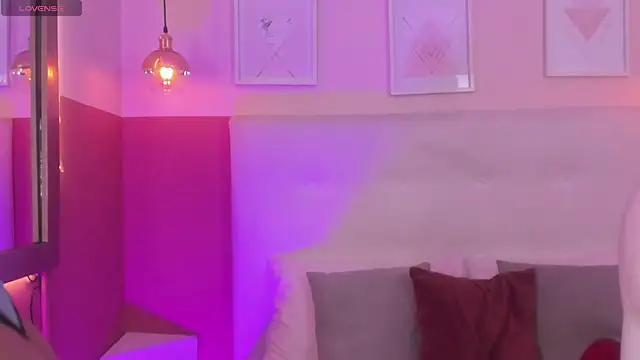 Chloe fischer  online show from 01-25-25, 02:14