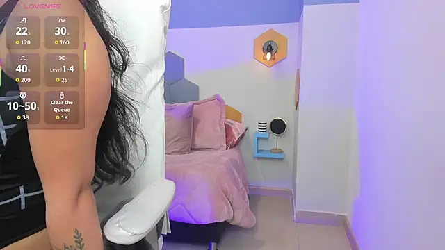 Chloe fischer  online show from 10-11-25, 03:43