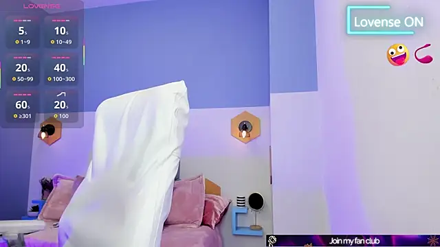 Chloe fischer  online show from 10-14-25, 03:02