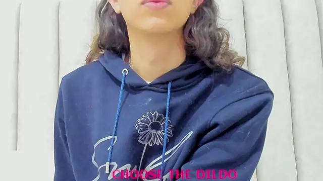 FreyaMoller online show from 11-03-25, 07:04