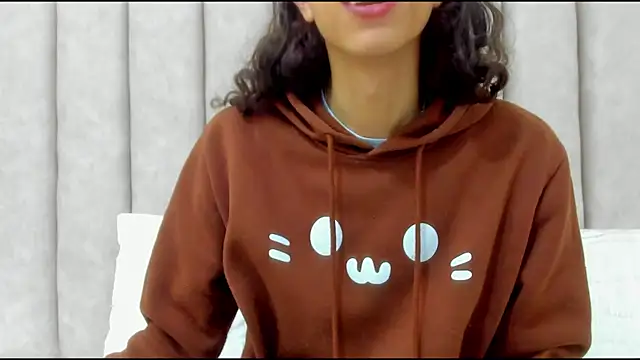 FreyaMoller online show from 12-03-25, 01:53