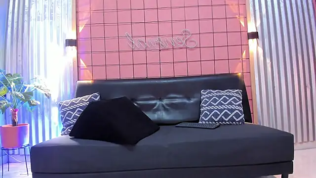 Snapshot of french_sexx chatting on 01-09-25, 08:11 french sexx online show from 01-09-25, 08:11