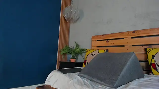 Snapshot of french_sexx chatting on 01-17-25, 04:28 french sexx online show from 01-17-25, 04:28