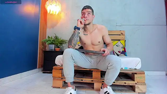 Snapshot of french_sexx chatting on 01-18-25, 01:19 french sexx online show from 01-18-25, 01:19