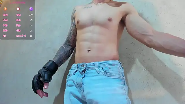 Snapshot of french_sexx chatting on 03-14-25, 07:12 french sexx online show from 03-14-25, 07:12