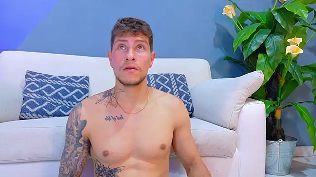 Snapshot of french_sexx chatting on 10-01-25, 01:33 french sexx online show from 10-01-25, 01:33