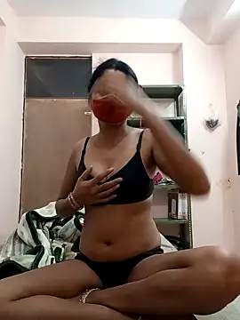 Snapshot of Young_couple143 chatting on 01-11-25, 03:31 Young couple143 online show from 01-11-25, 03:31