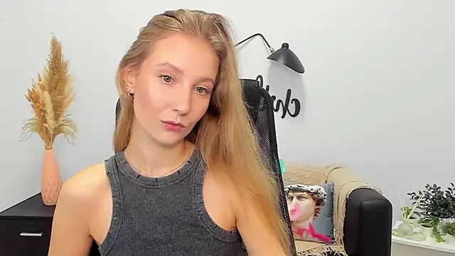 LolaWilsons online show from 01-29-25, 09:23