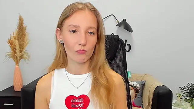 LolaWilsons online show from 02-03-25, 12:36