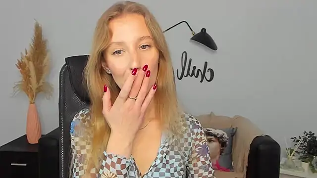 LolaWilsons online show from 02-05-25, 09:25