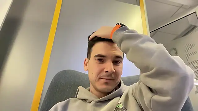 Snapshot of streamy_test13 chatting on 02-19-26, 03:52 streamy test13 online show from 02-19-26, 03:52