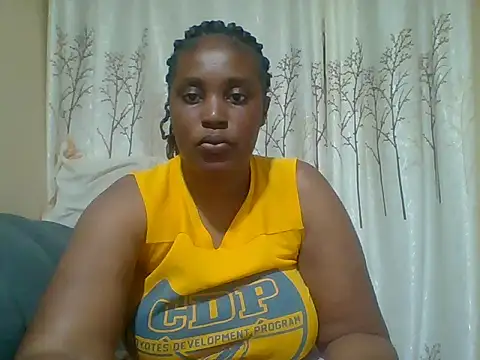 Snapshot of Beauty_beee chatting on 11-26-25, 07:15 Beauty beee online show from 11-26-25, 07:15