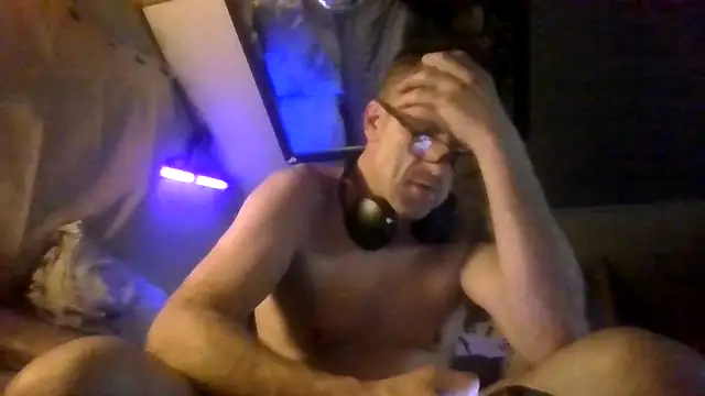 Snapshot of Manwhorxxlcock chatting on 11-11-25, 02:55 Manwhorxxlcock online show from 11-11-25, 02:55