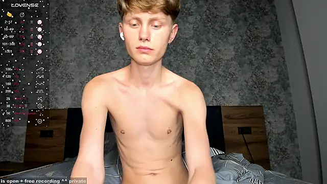 Snapshot of christian_di0r chatting on 03-16-25, 03:17 christian di0r online show from 03-16-25, 03:17