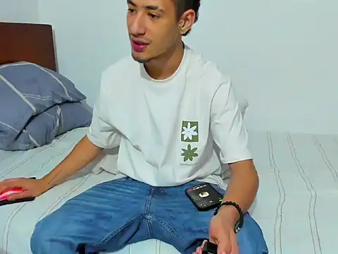 Chandler ken online show from 12-19-25, 01:45