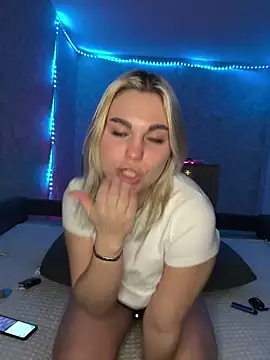 Snapshot of Evaaa_Babiesss chatting on 12-26-24, 06:12 Evaaa Babiesss online show from 12-26-24, 06:12