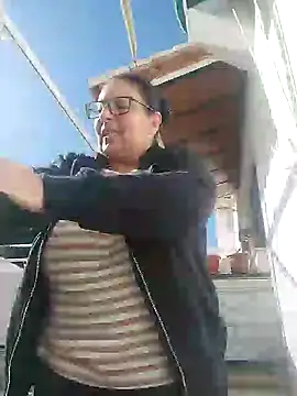Snapshot of Anais-Te-La-Como chatting on 02-05-25, 01:22 Anais-Te-La-Como online show from 02-05-25, 01:22