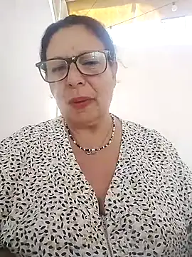 Snapshot of Anais-Te-La-Como chatting on 02-14-25, 11:21 Anais-Te-La-Como online show from 02-14-25, 11:21
