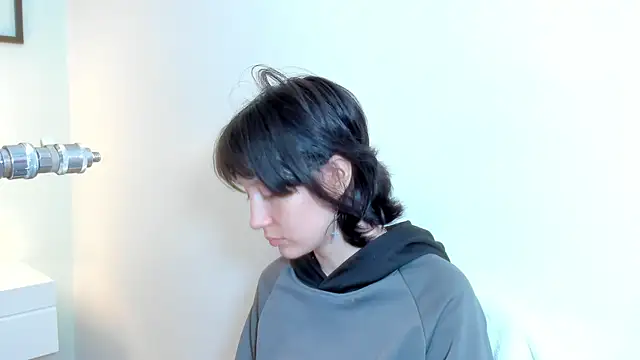 lizzy davis 1 online show from 12-22-25, 03:58