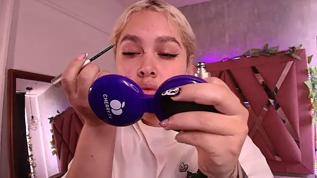 Haelycute online show from 10-06-25, 12:57