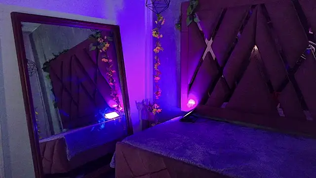 Snapshot of Haelycute chatting on 02-10-26, 11:36 Haelycute online show from 02-10-26, 11:36