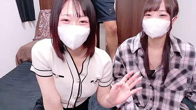 Snapshot of Mia--meow chatting on 10-10-25, 12:37 Mia--meow online show from 10-10-25, 12:37